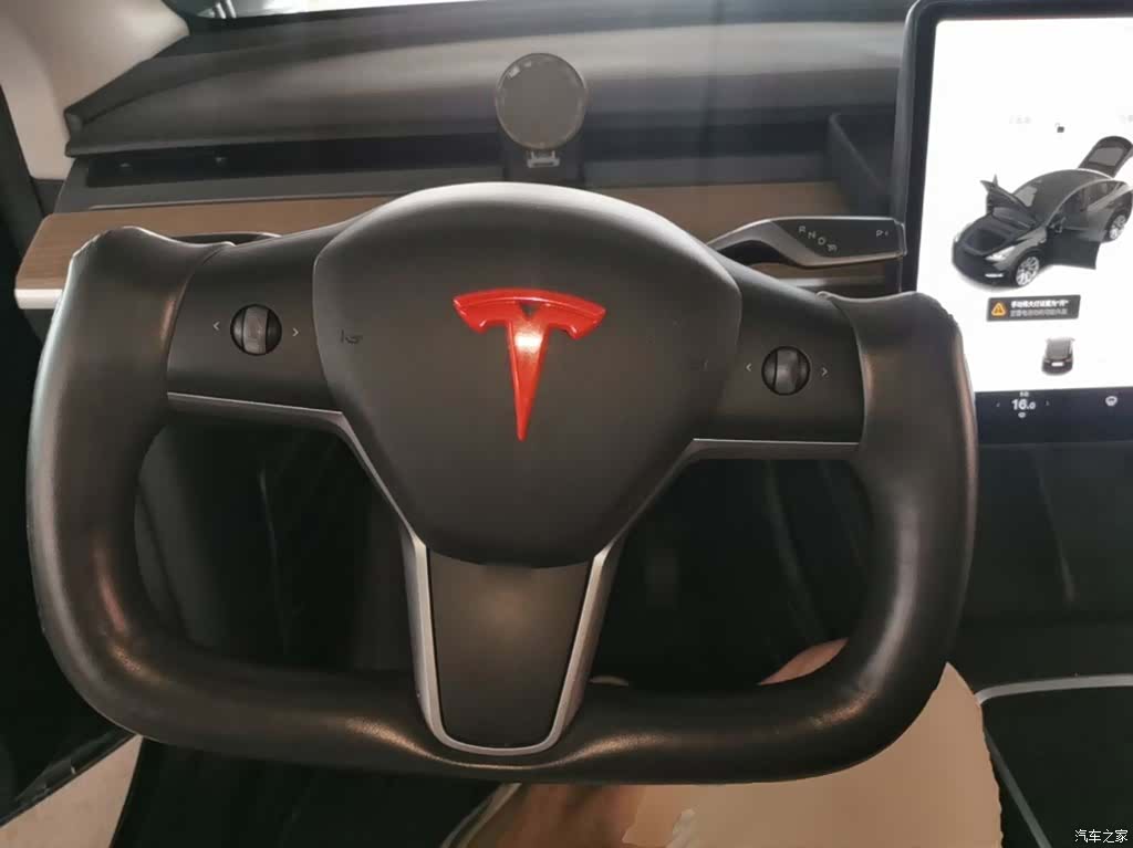 Tesla Model Y, 2021 11
