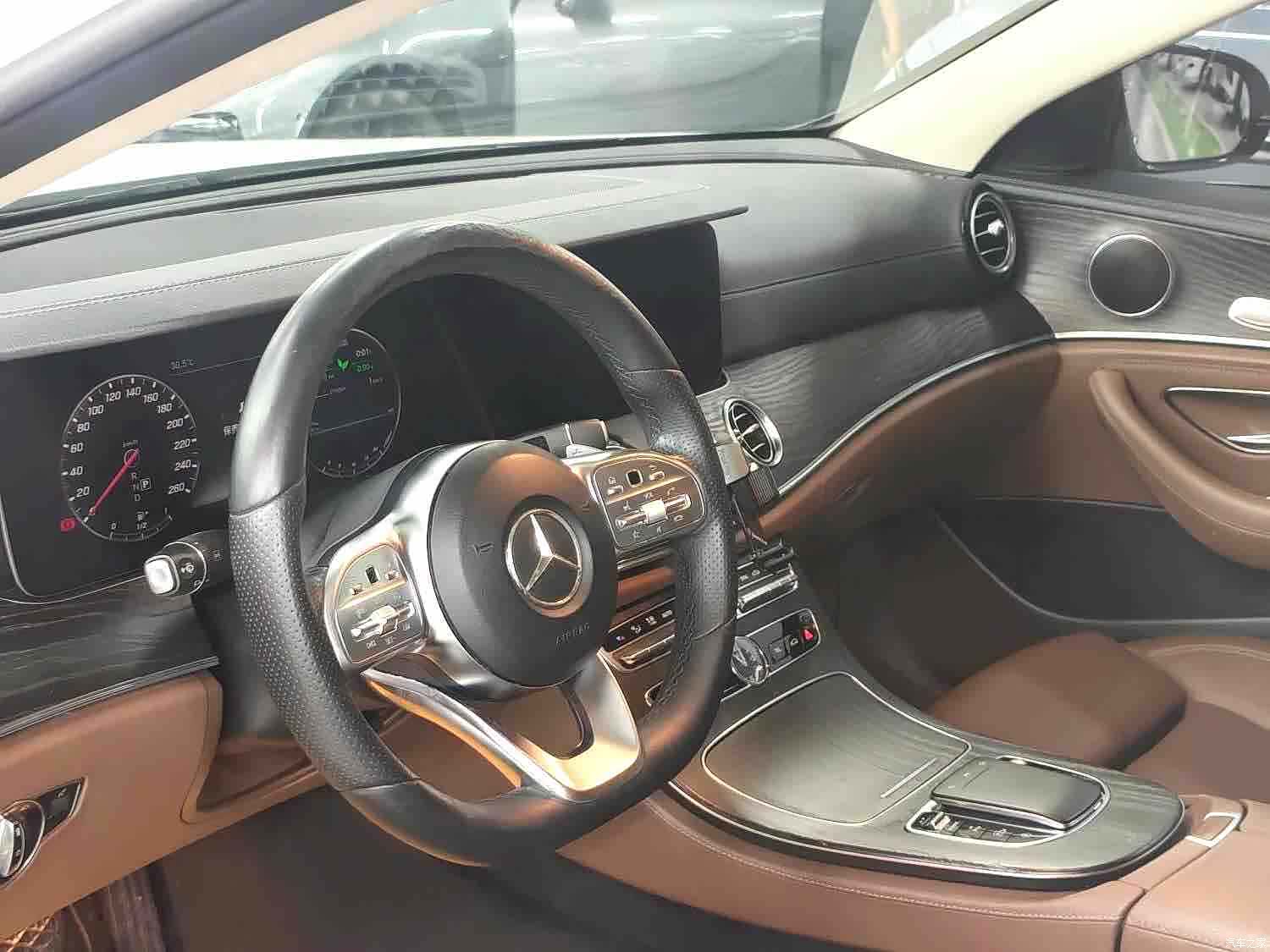 Mercedes-Benz E-Class, 2019 4