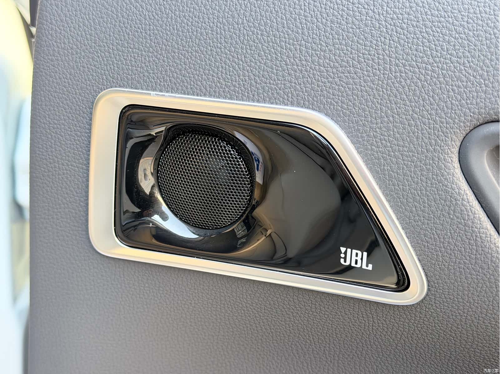 Toyota Land Cruiser, 2025 4