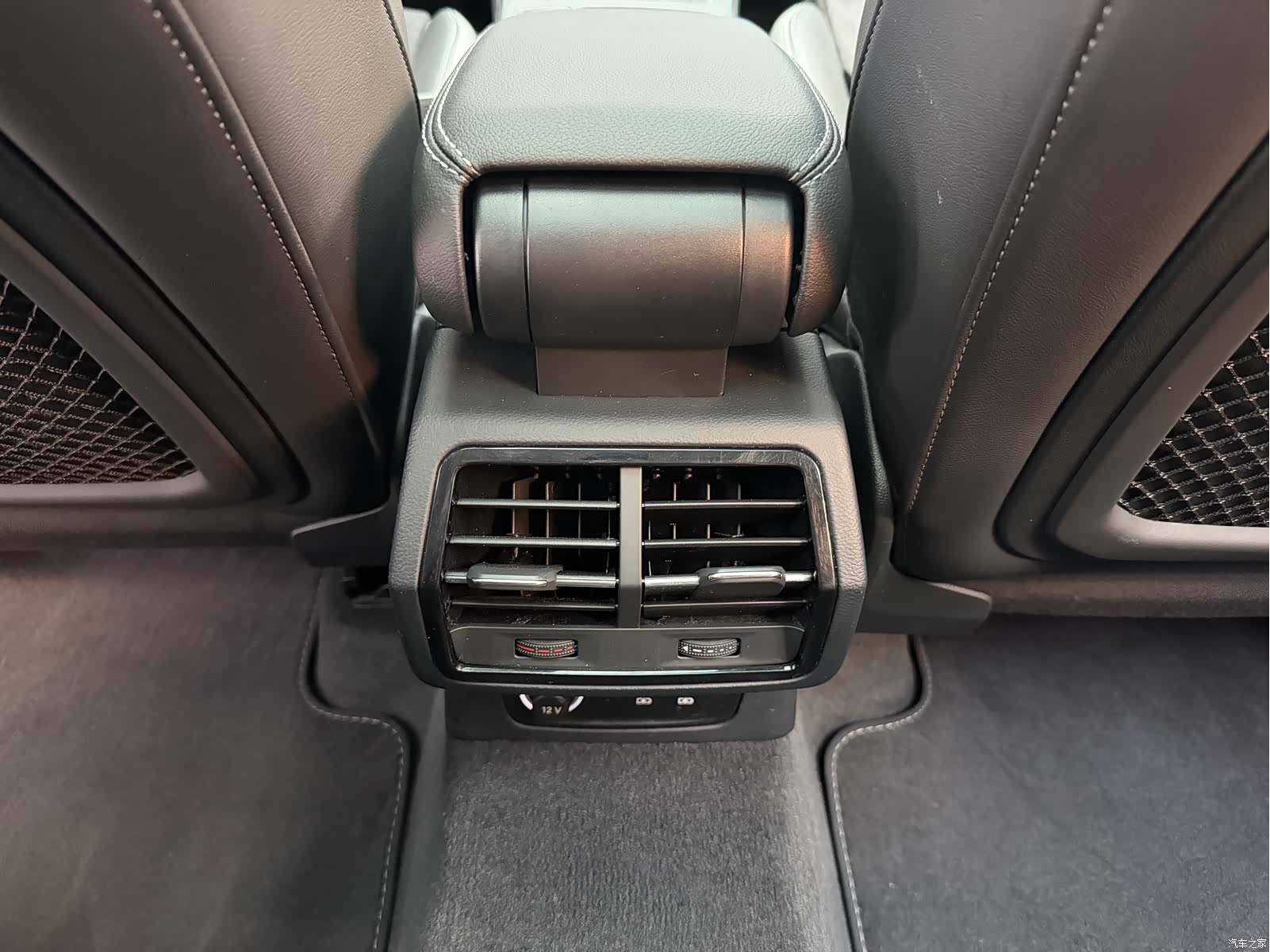 Audi Q3, 2022 16