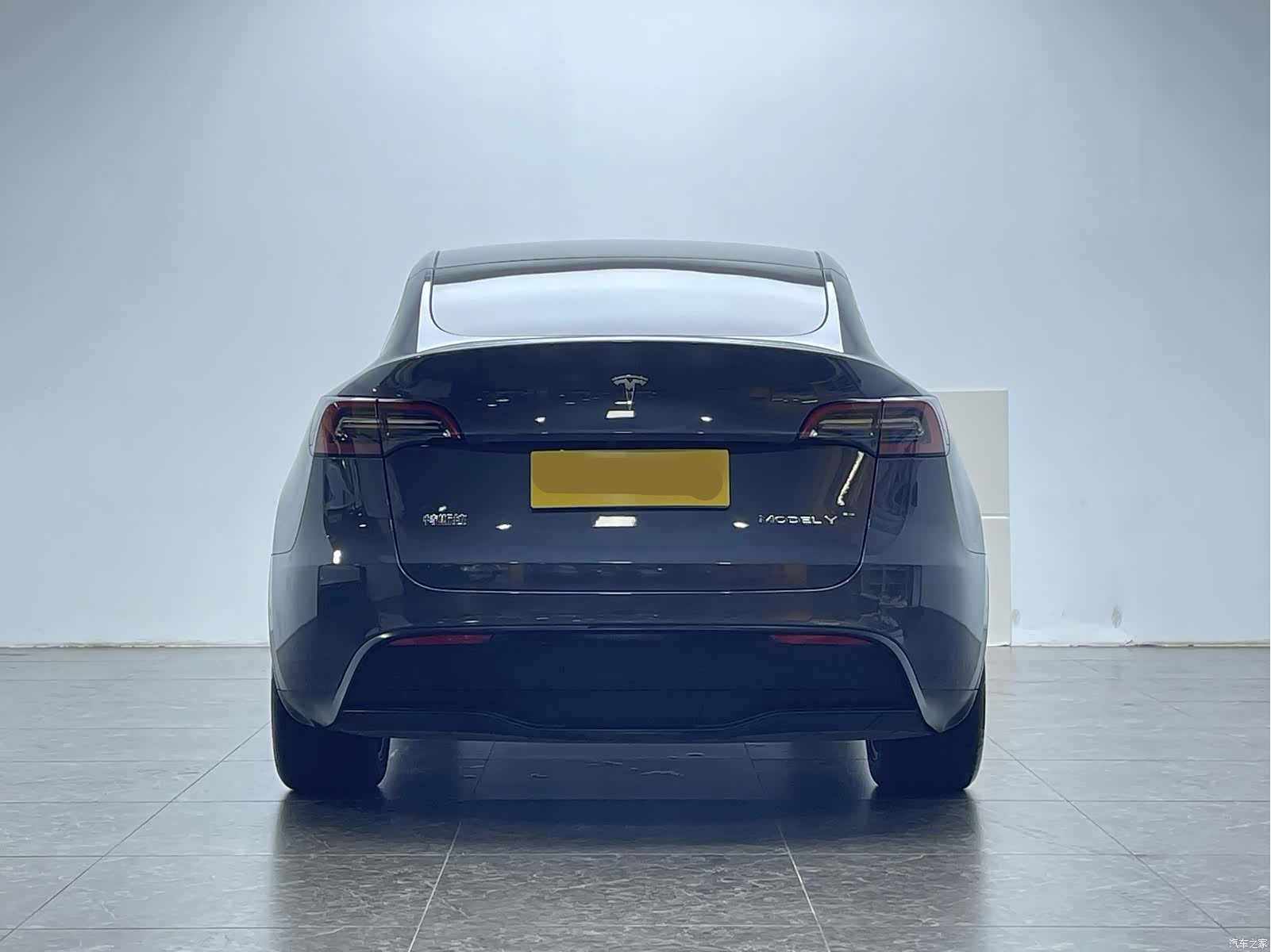 Tesla Model Y, 2022 4