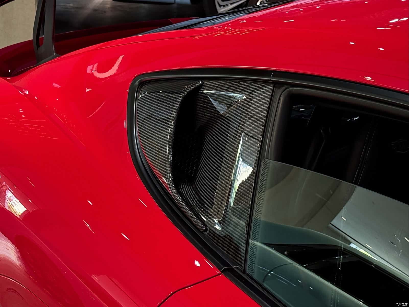 Porsche Cayman, 2024 8