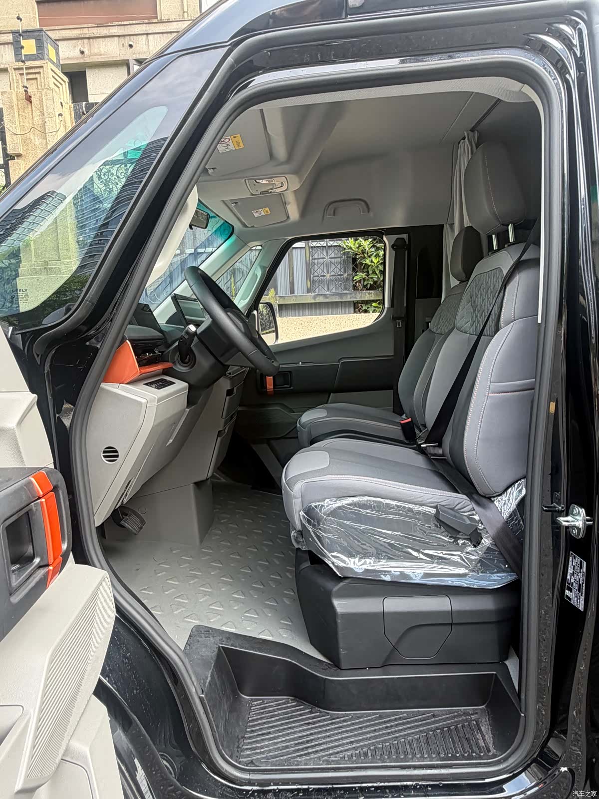 Geely Class VAN, 2024 13