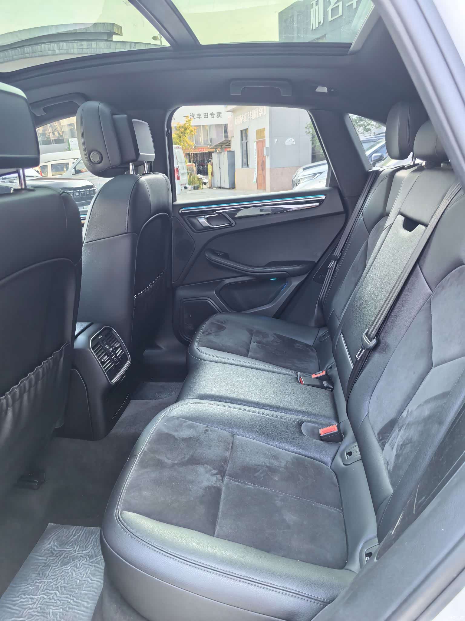 Porsche Macan, 2016 10