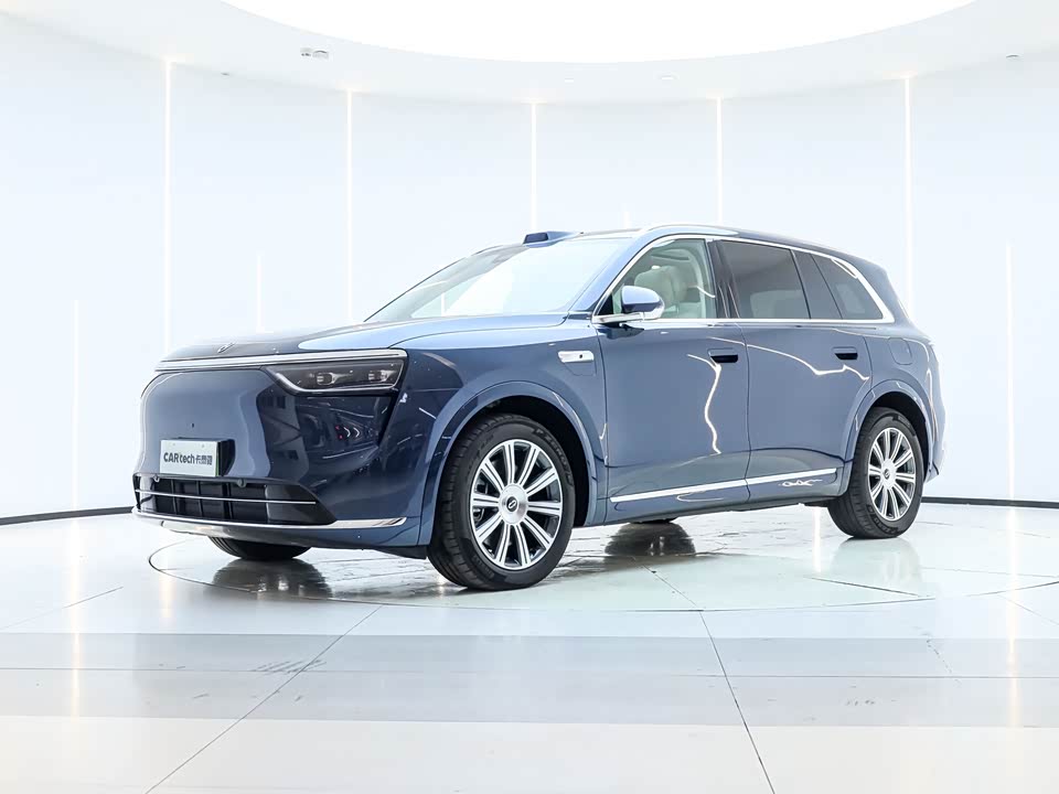 AITO Ask the world M8