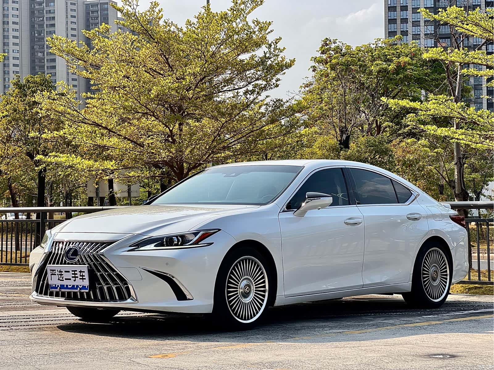Lexus ES, 2020 1