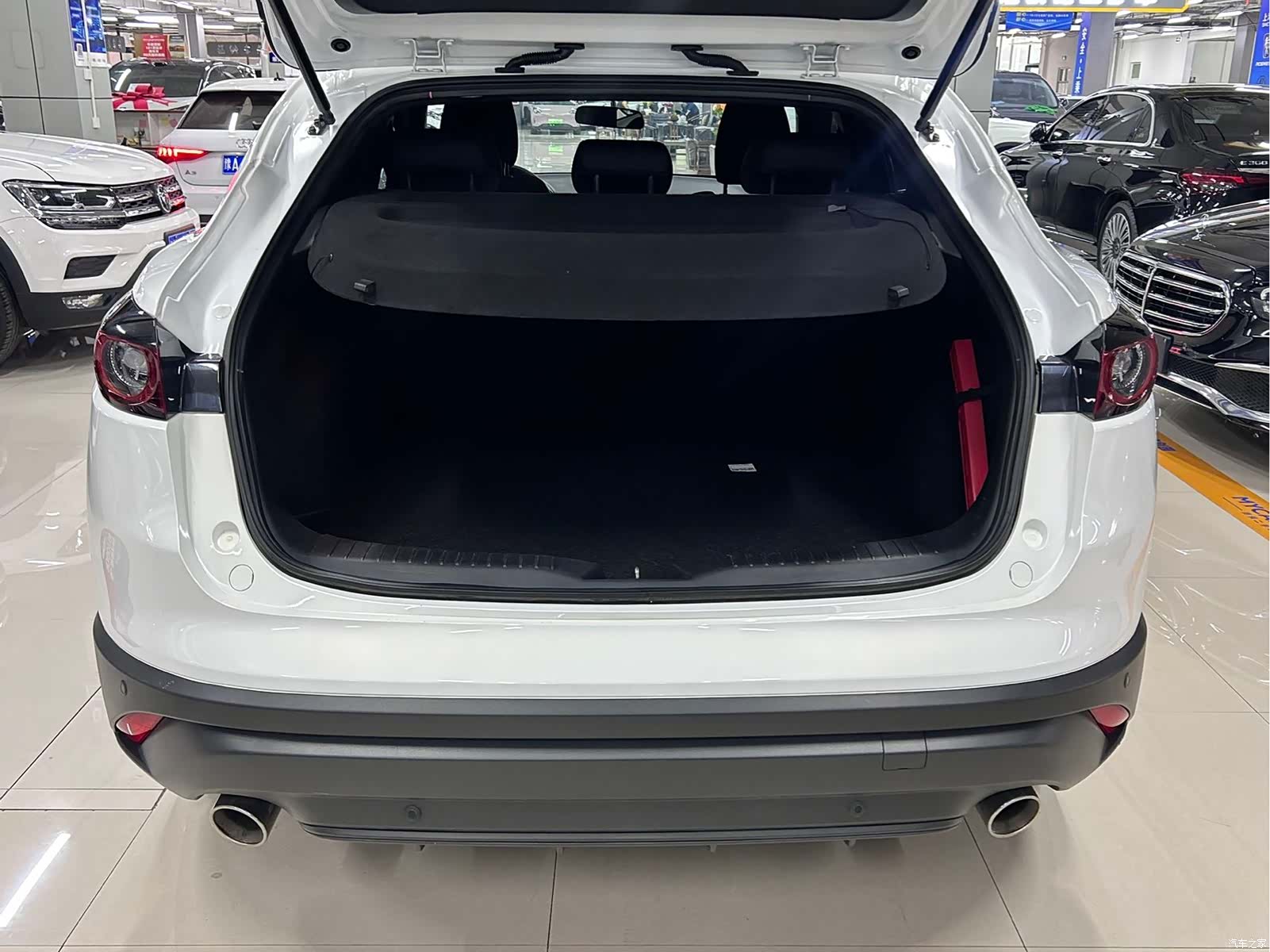 Mazda CX-4, 2023 14