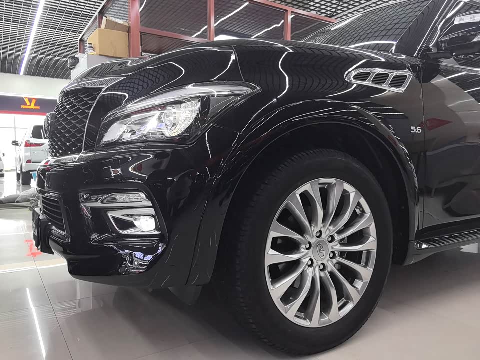 Infiniti QX80