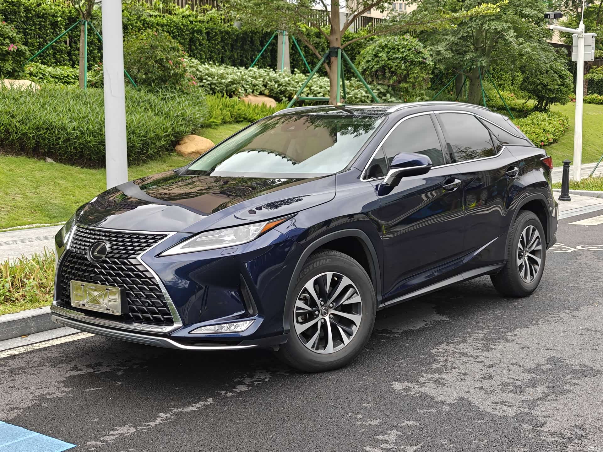 Lexus RX, 2021 1