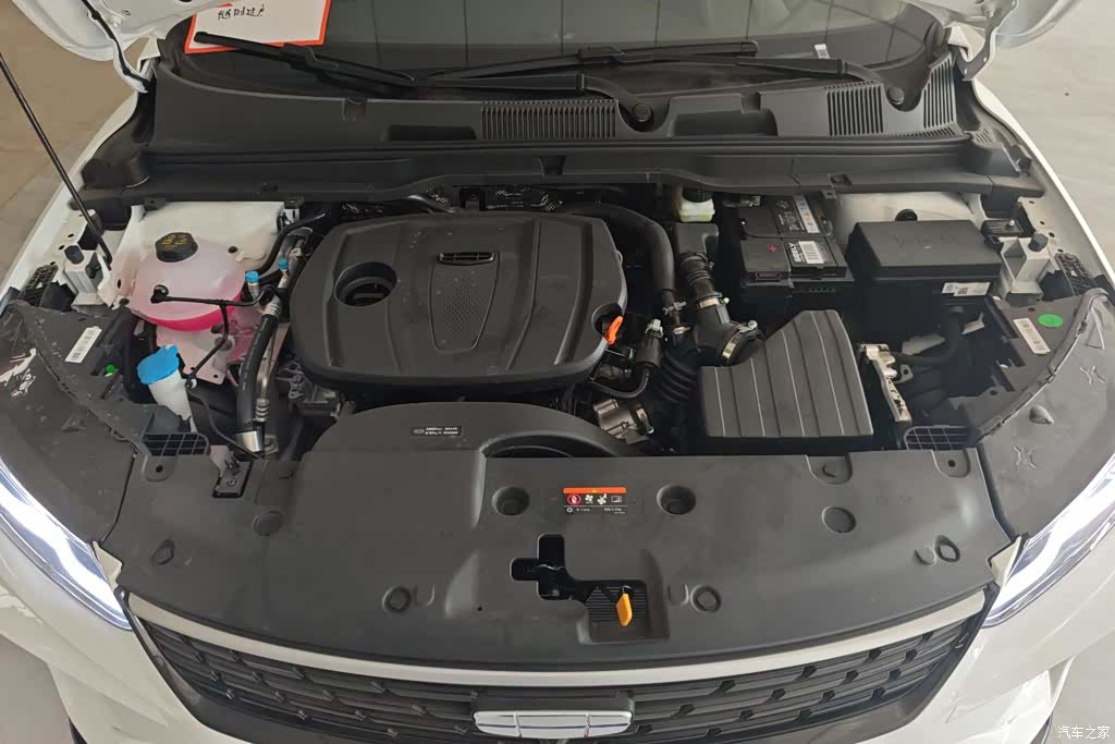 Geely Coolray, 2026 10