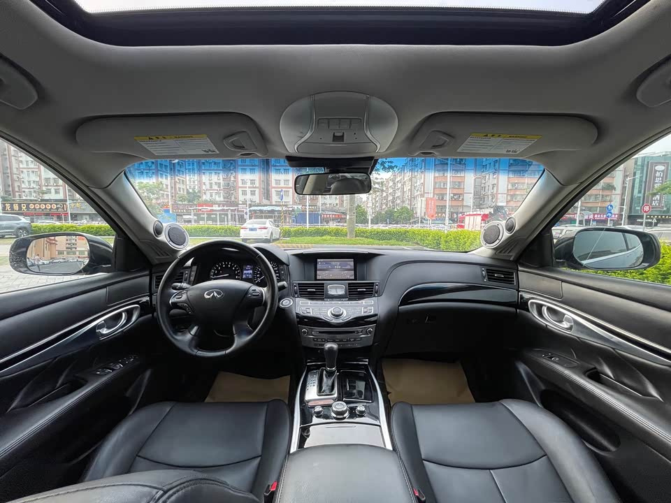 Infiniti Q70 Infiniti Q70