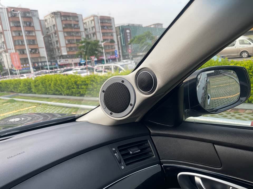 Infiniti Q70 Infiniti Q70
