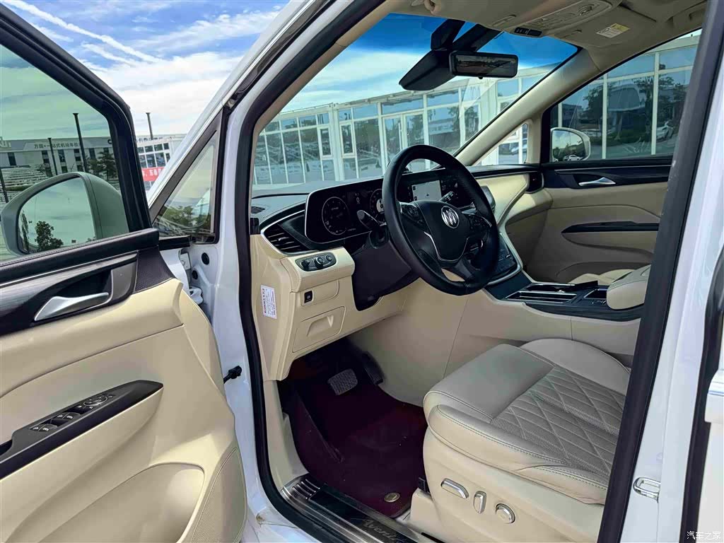 Buick GL8, 2022 4