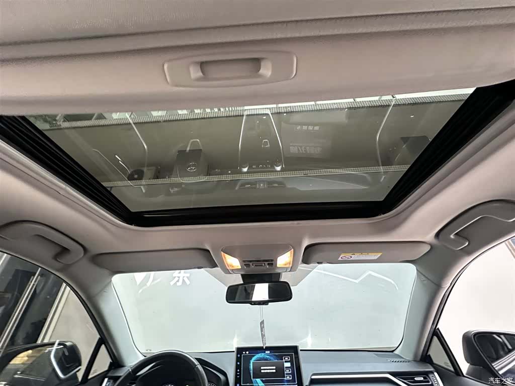 Toyota Wildlander, 2022 13