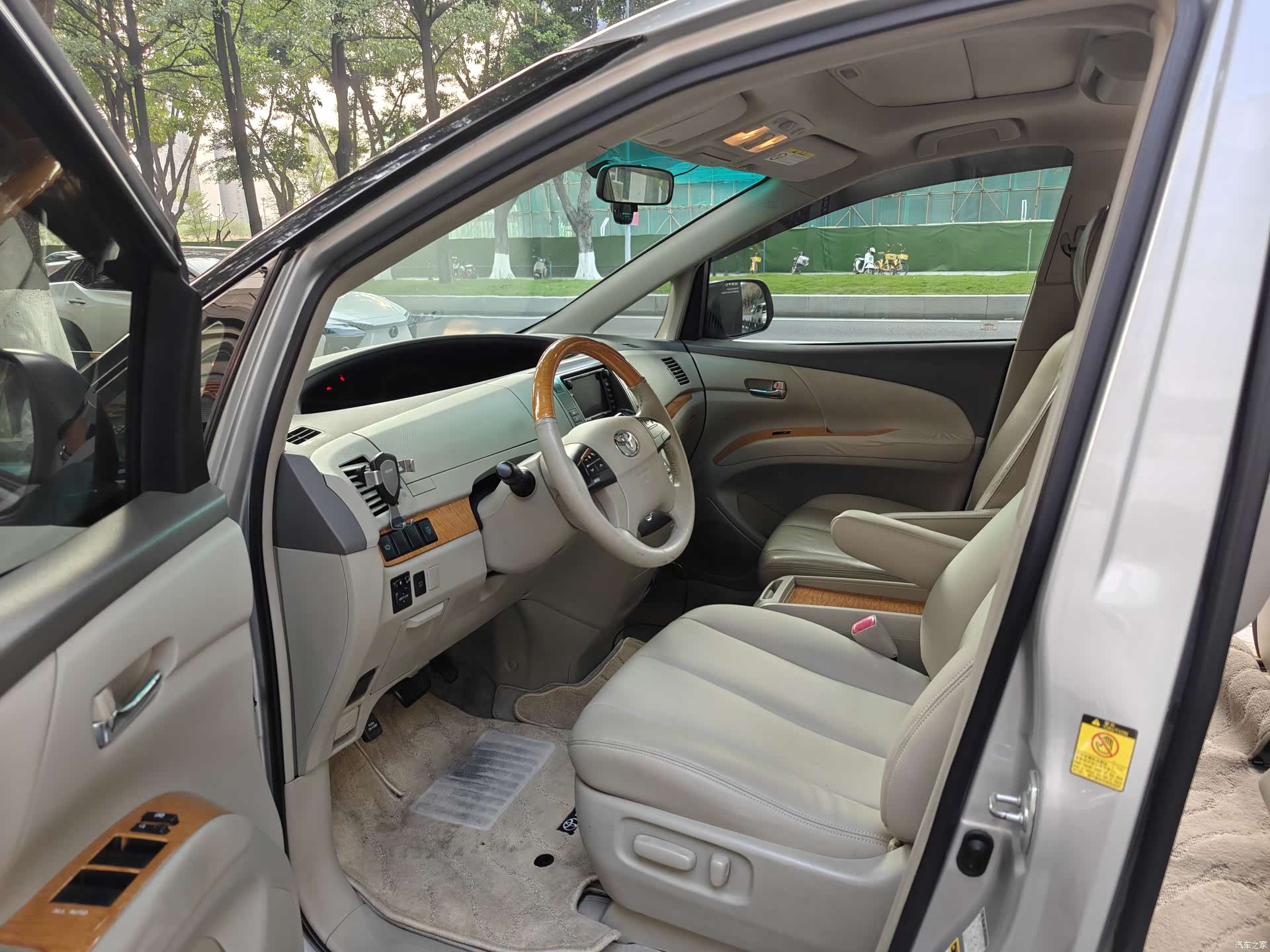Toyota 7, 2011 все фото
