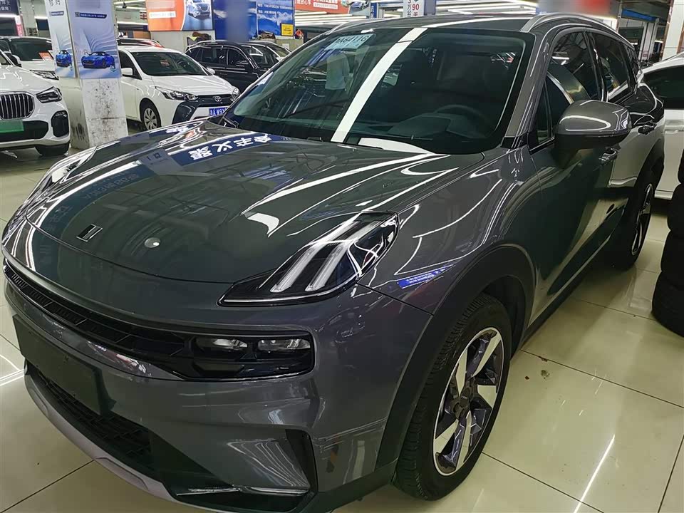 Lynk & Co 06 EM-P