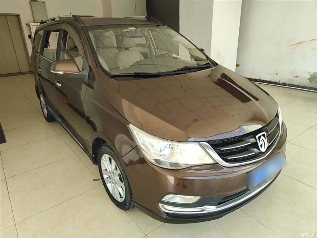 Wuling 730, 2016 4