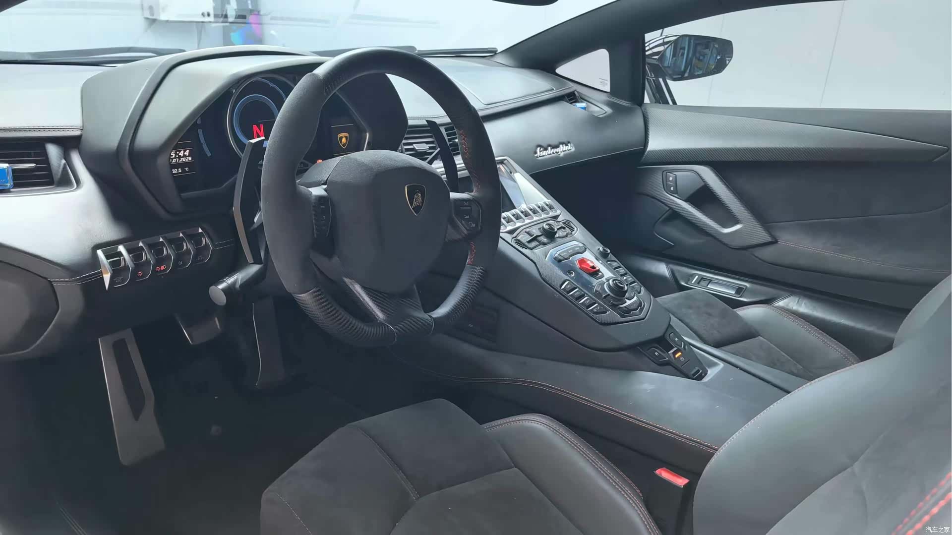 Lamborghini Aventador, 2016 все фото