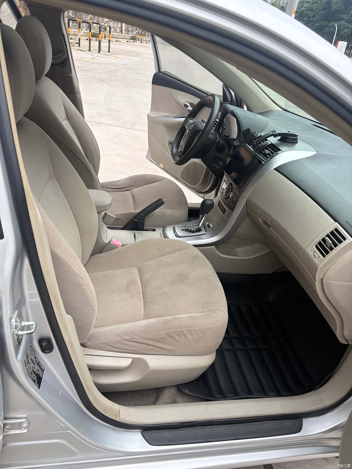 Toyota Corolla, 2010 11