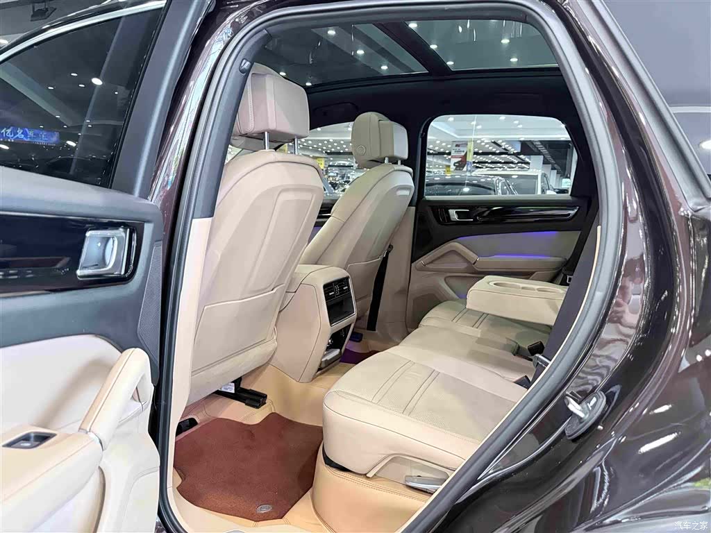 Porsche Cayenne, 2018 все фото