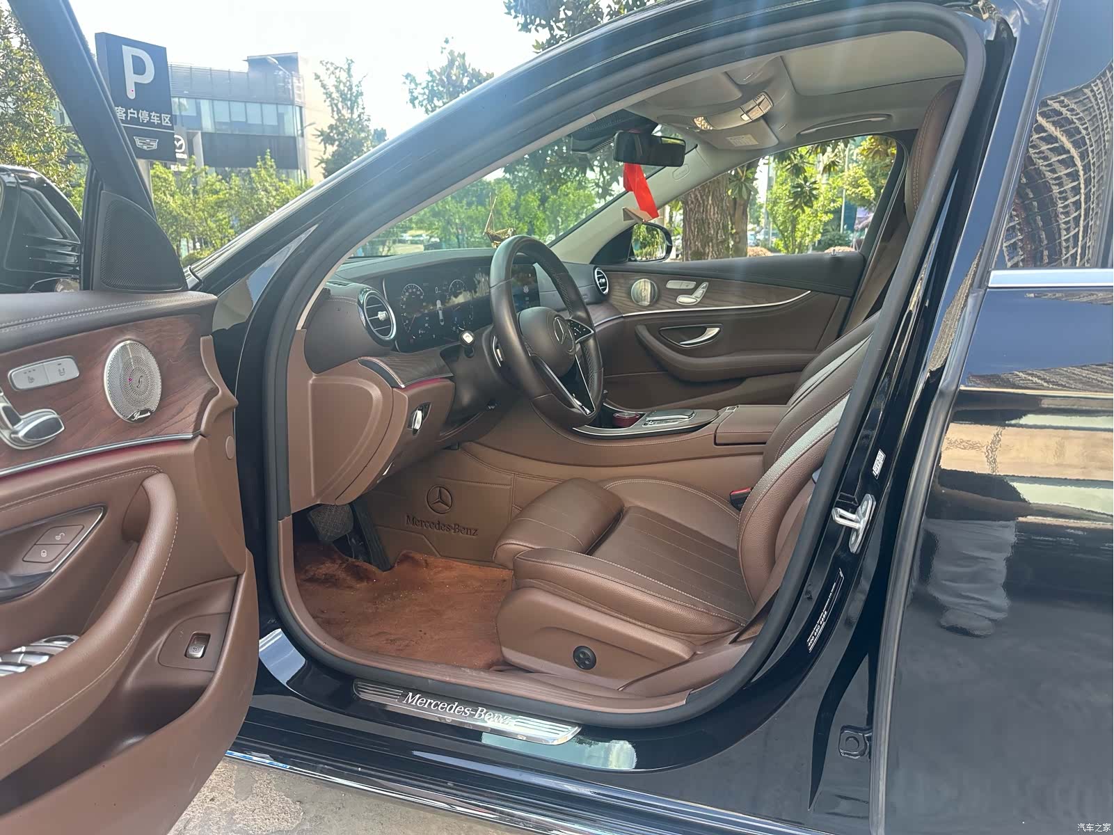 Mercedes-Benz E-Class, 2022 3