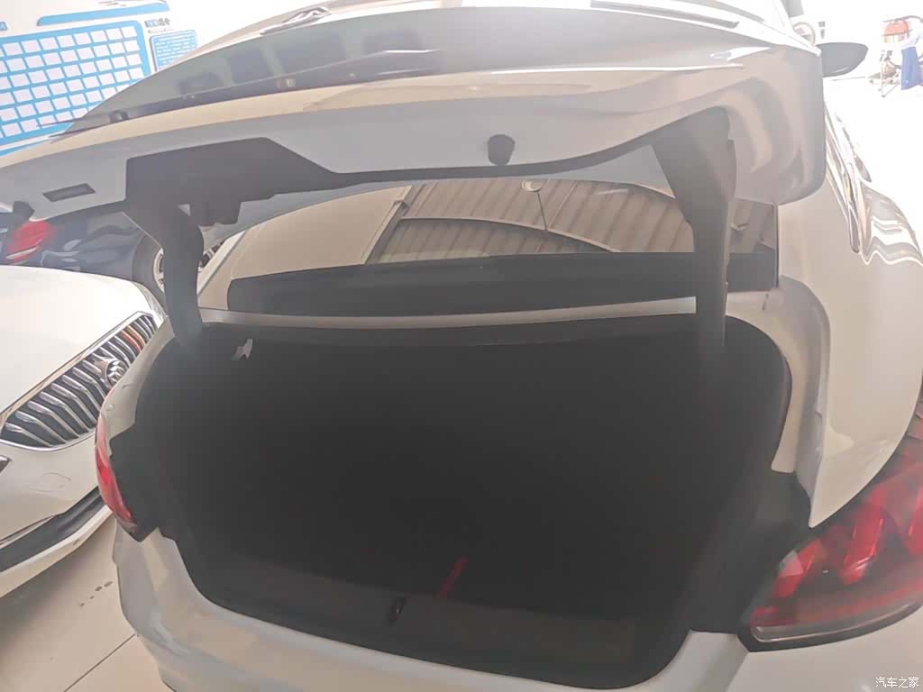 MG MG5, 2024 19