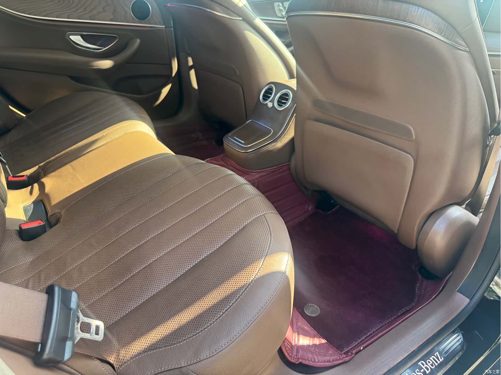 Mercedes-Benz E-Class, 2021 12