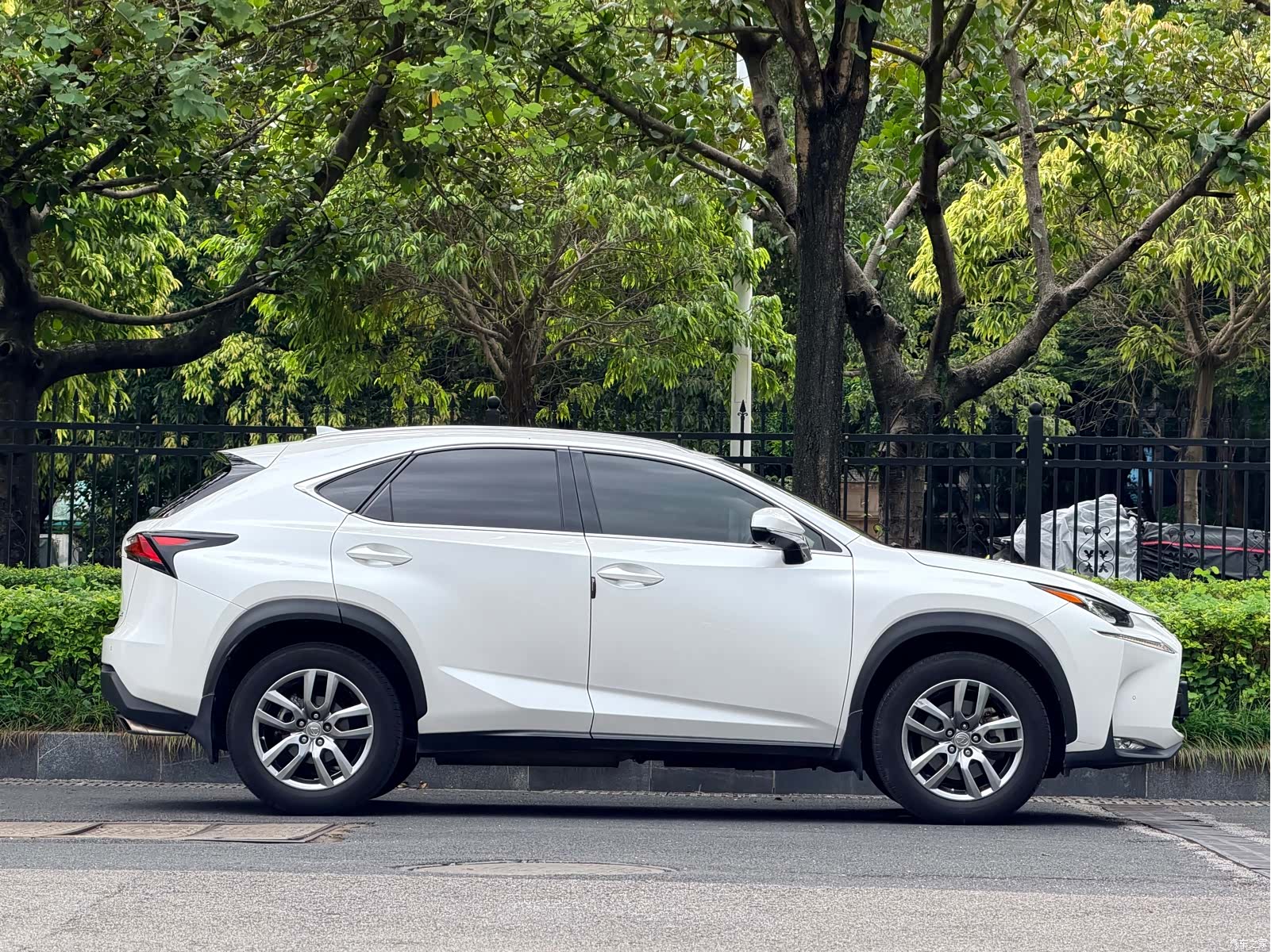 Lexus NX, 2015 3