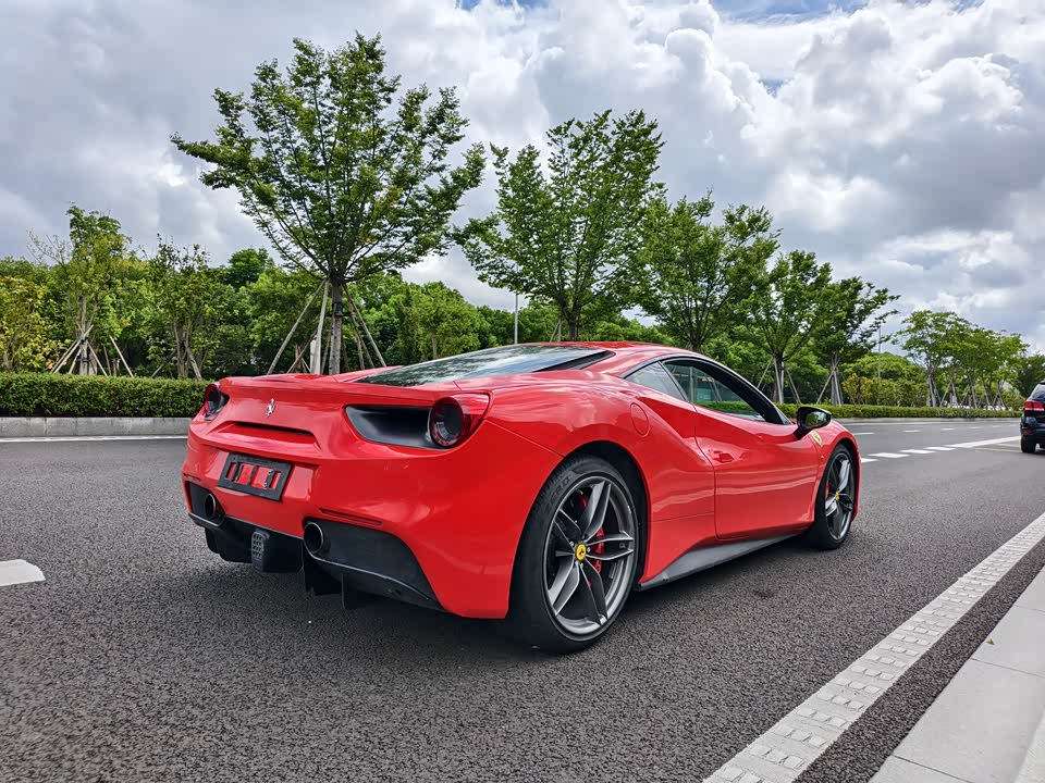 Ferrari 488