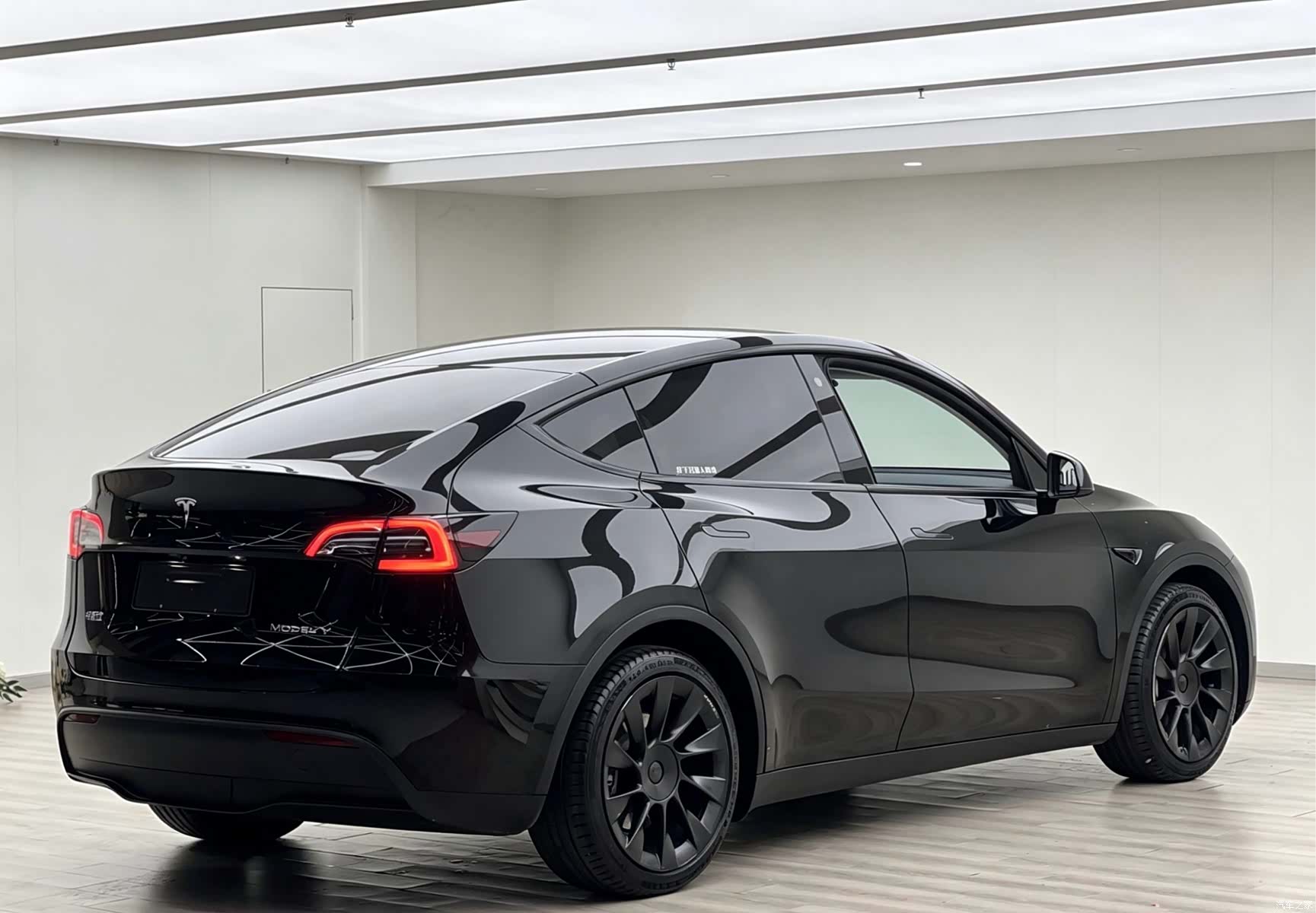 Tesla Model Y, 2021 18