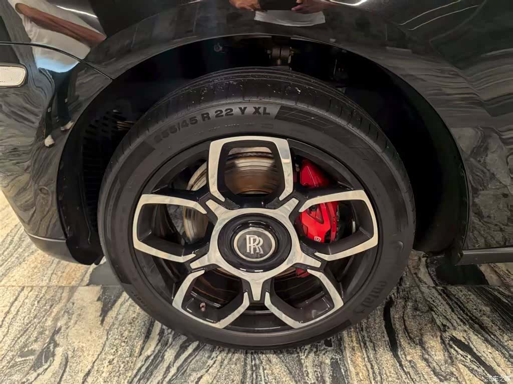 Rolls-Royce Cullinan, 2021 7