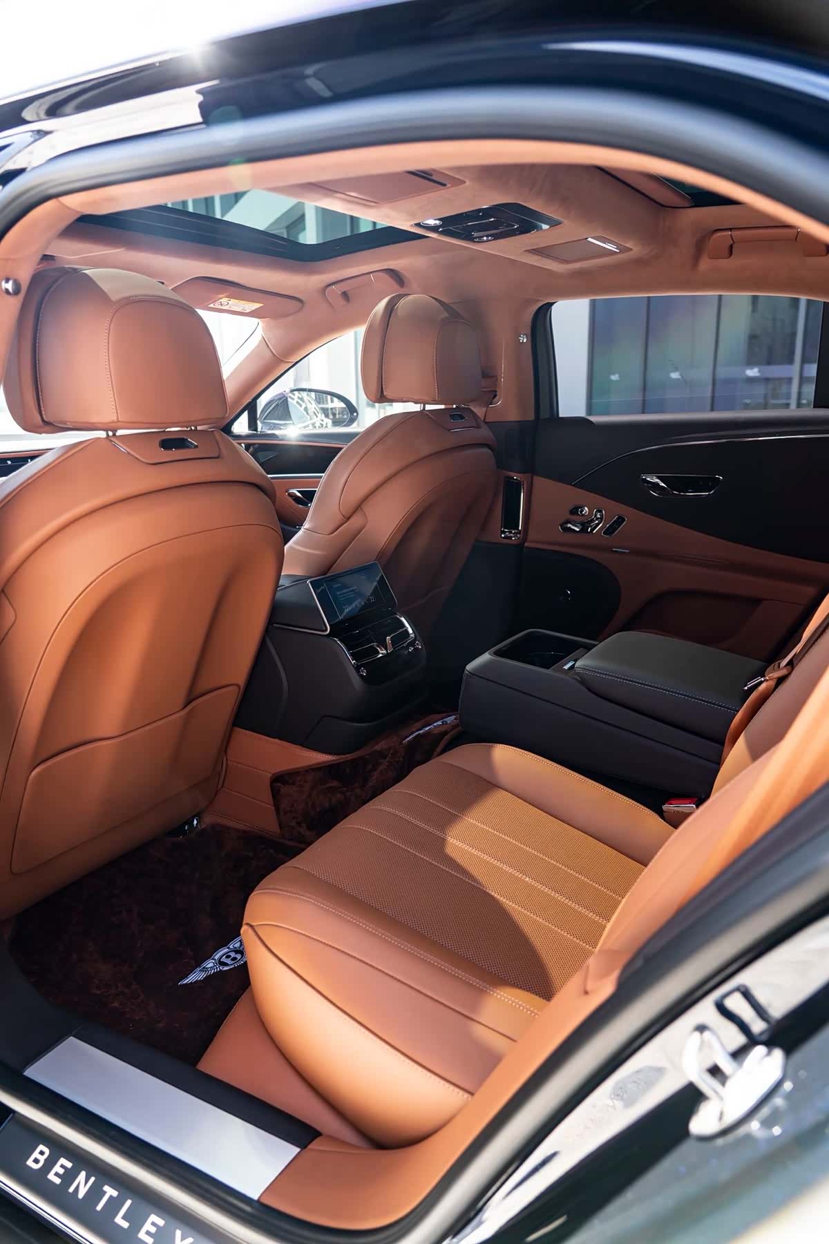 Bentley Flying Spur, 2024 15
