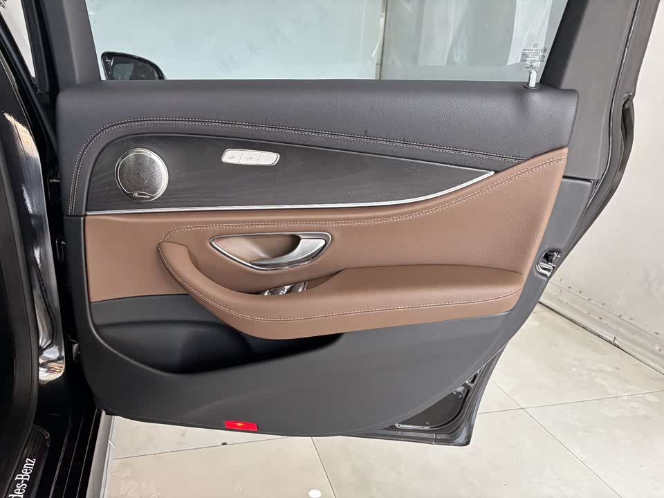 Mercedes-Benz E-class Mercedes-Benz E-class