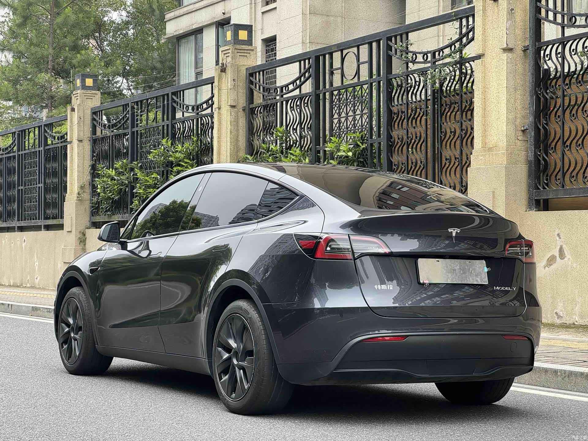 Tesla Model Y, 2024 15