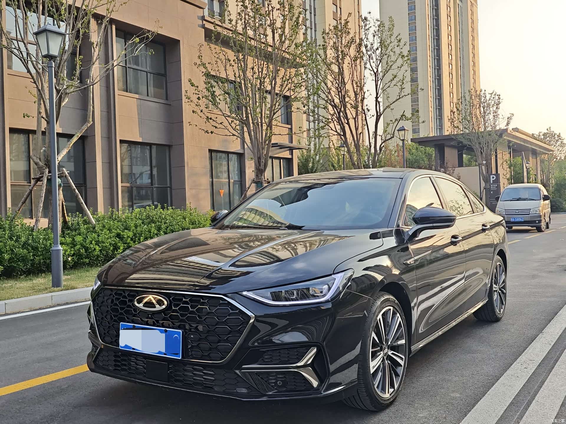 Chery Arrizo 8
