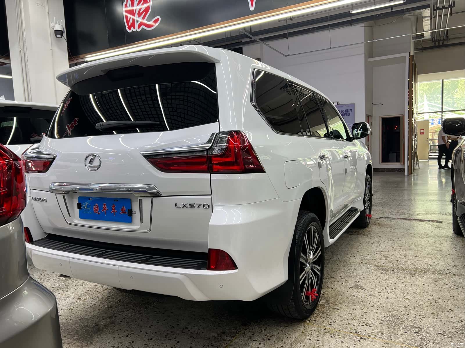Lexus LX, 2017 4