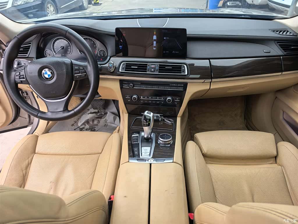 BMW 7 Series, 2013 13