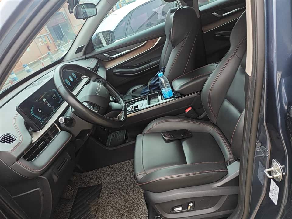 Exeed Chasing the wind