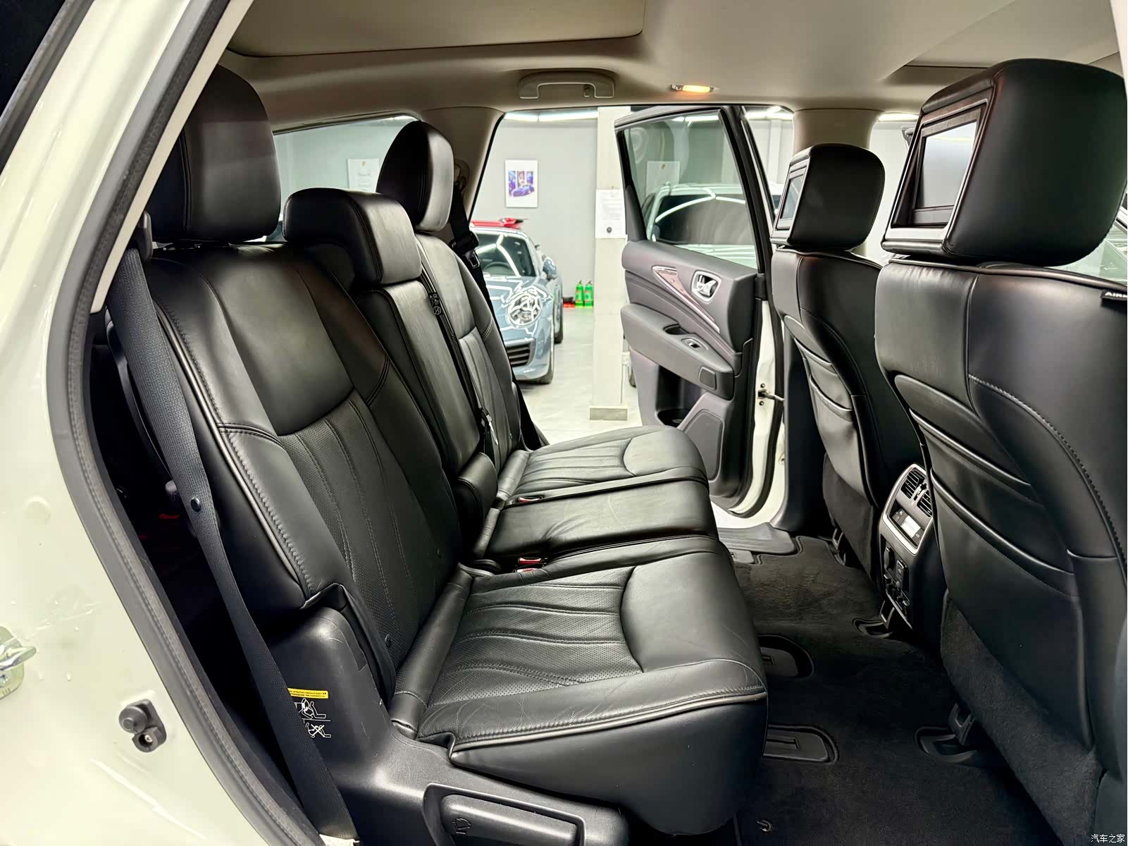 Infiniti JX35, 2013 17