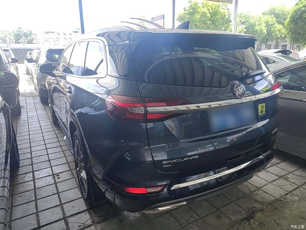 Buick Enclave, 2023 все фото