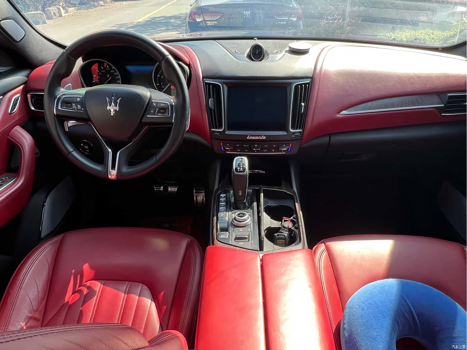Maserati Levante, 2017 12
