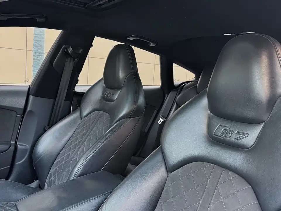 Audi S7