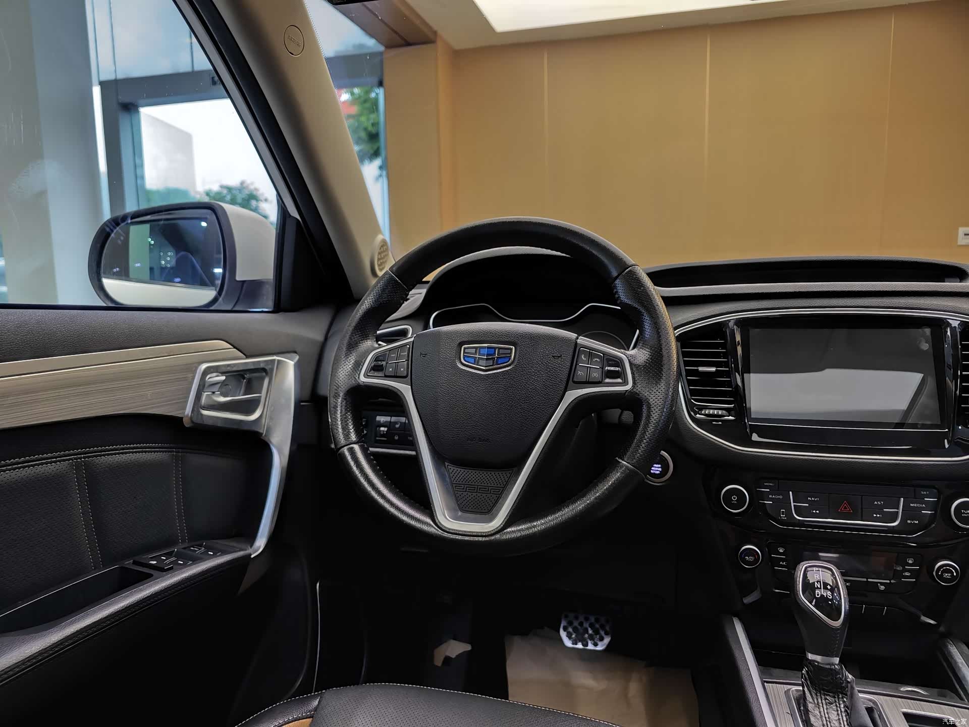 Geely X6, 2016 14