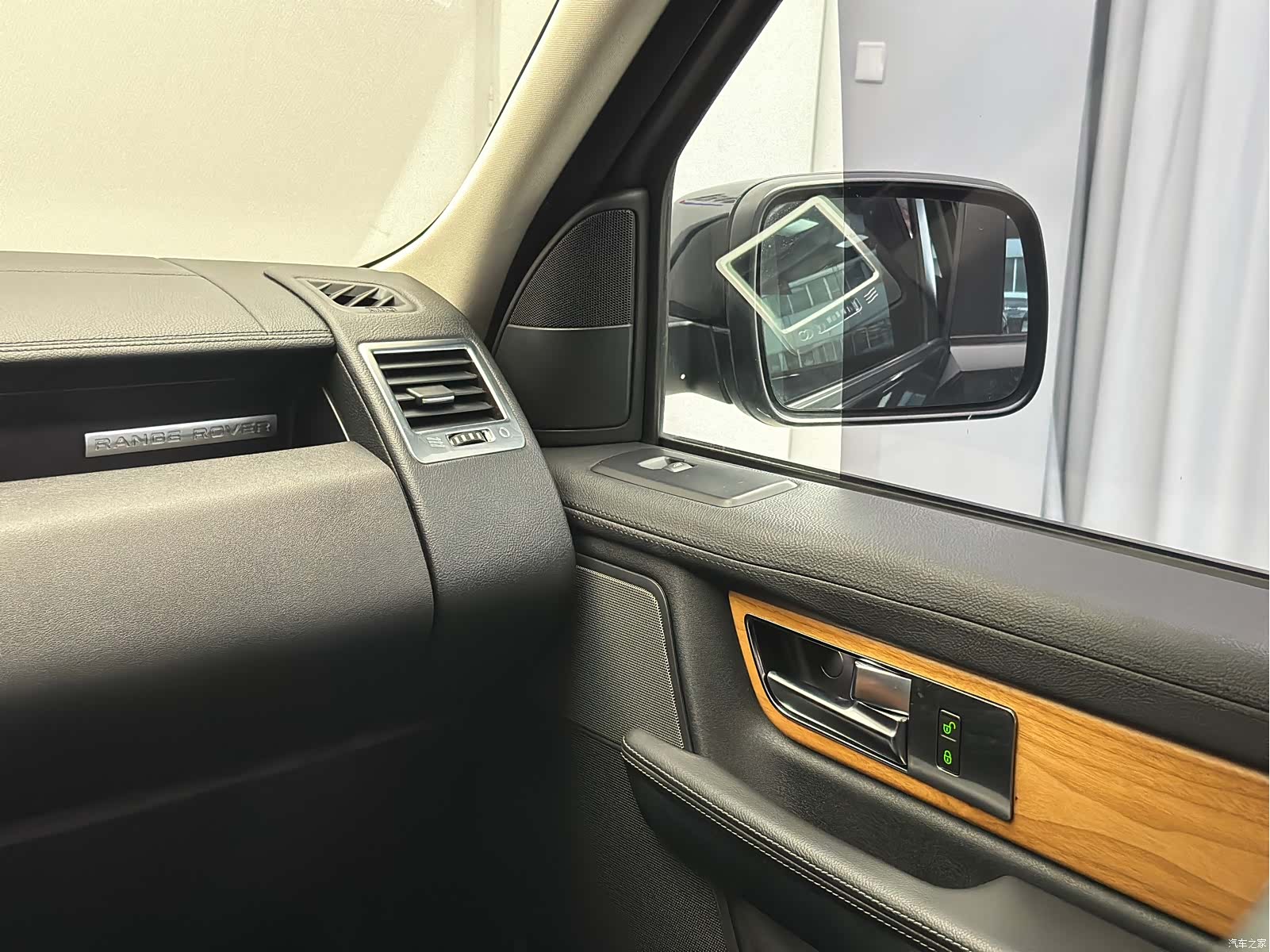 Land Rover Range Rover, 2012 38