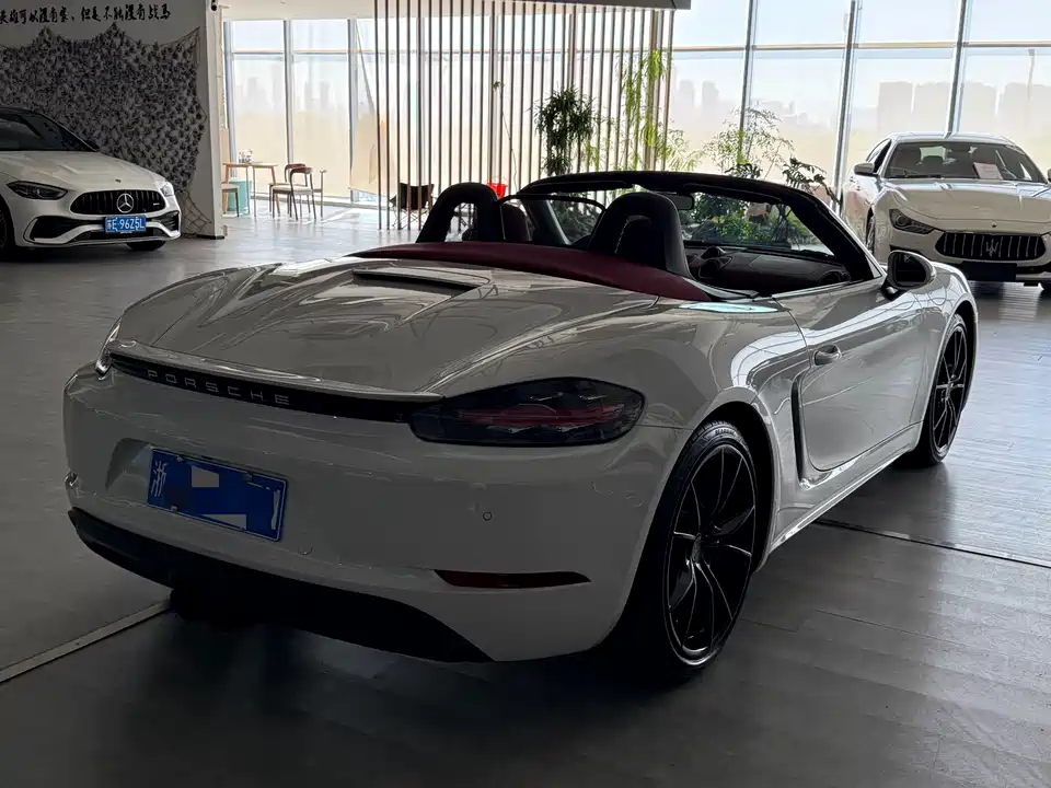 Porsche 718
