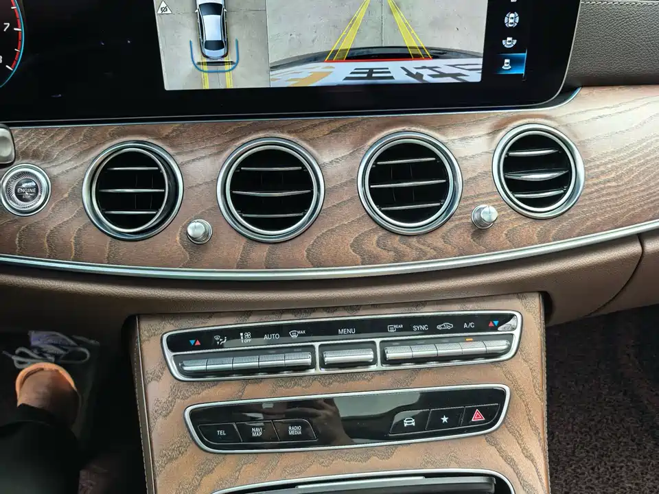 Mercedes-Benz E-class Mercedes-Benz E-class