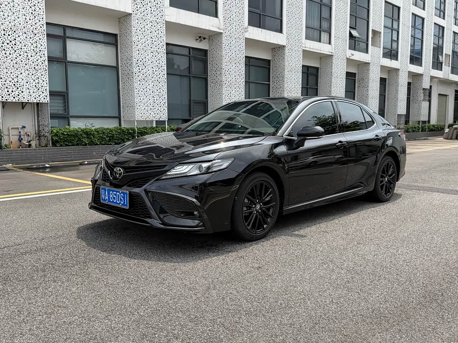 Toyota Camry 2022, фото 1