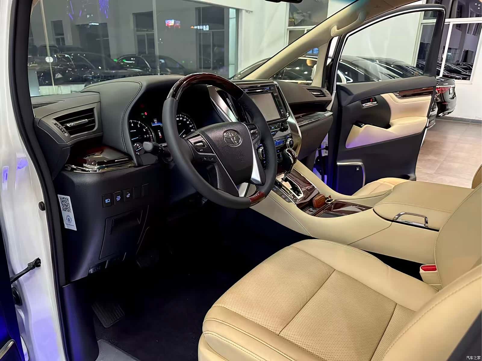 Toyota Alphard, 2016 6