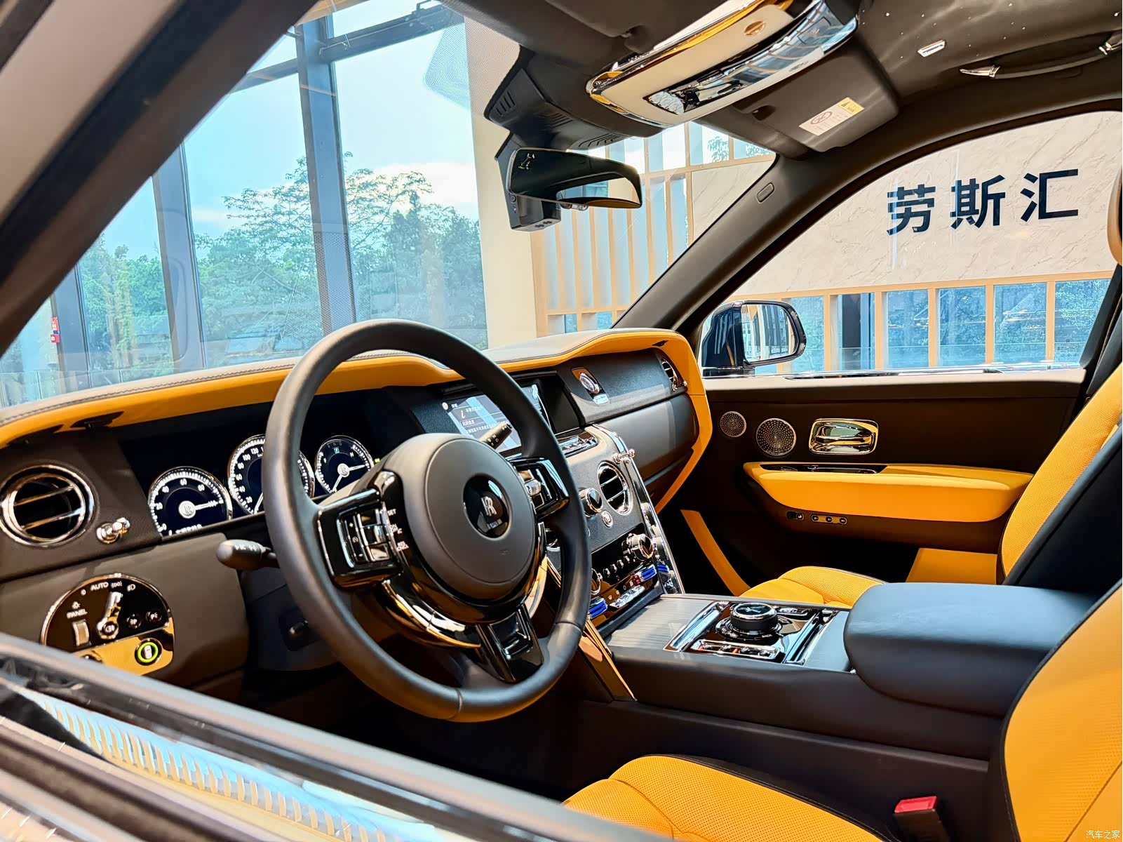 Rolls-Royce Cullinan, 2022 6