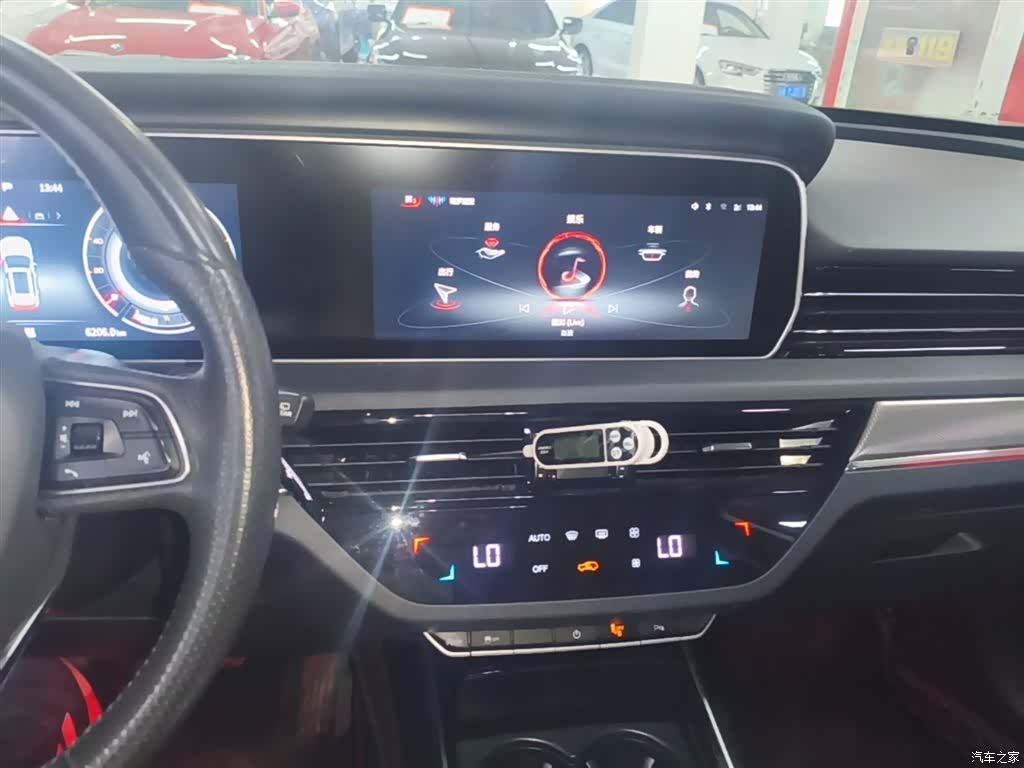 Hongqi HS5, 2022 13